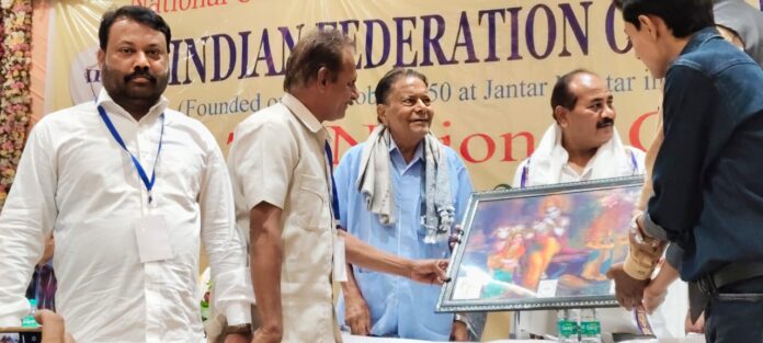 UP Jail Minister Chauhan welcomed by Betul district unit of Madhya Pradesh