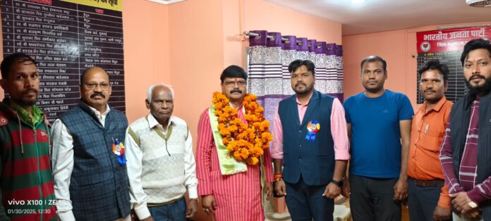 Mehra community honored the newly appointed BJP district president